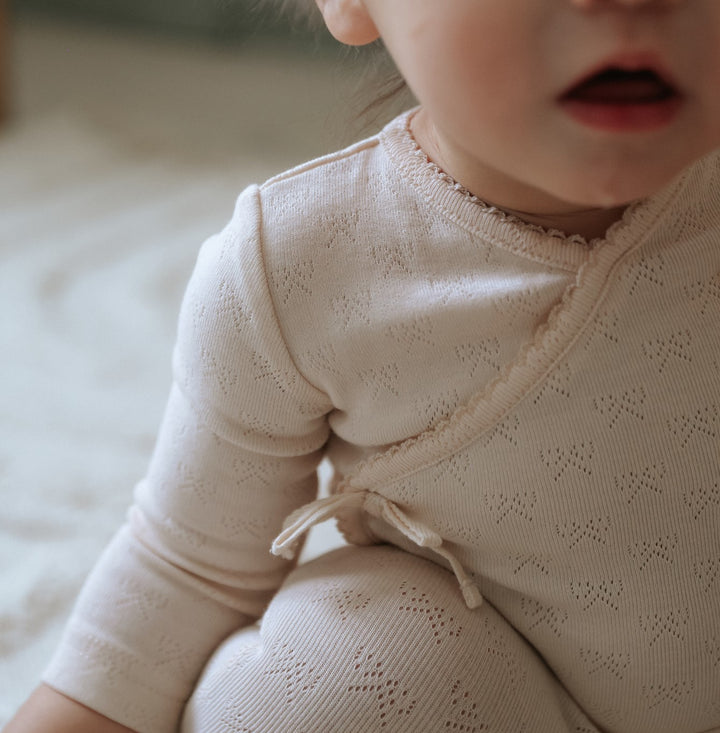 set footie pointelle bow scalloped wrap with bonnet and blanket - light pink