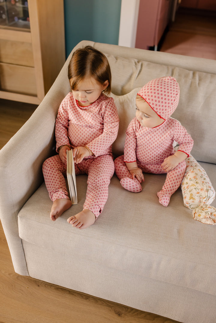 footie ditsy printed scalloped trim - pink/red