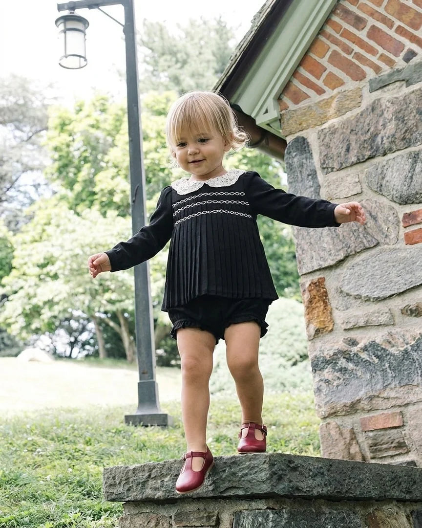 set outfit pleated lace trim blouse and bloomers - black