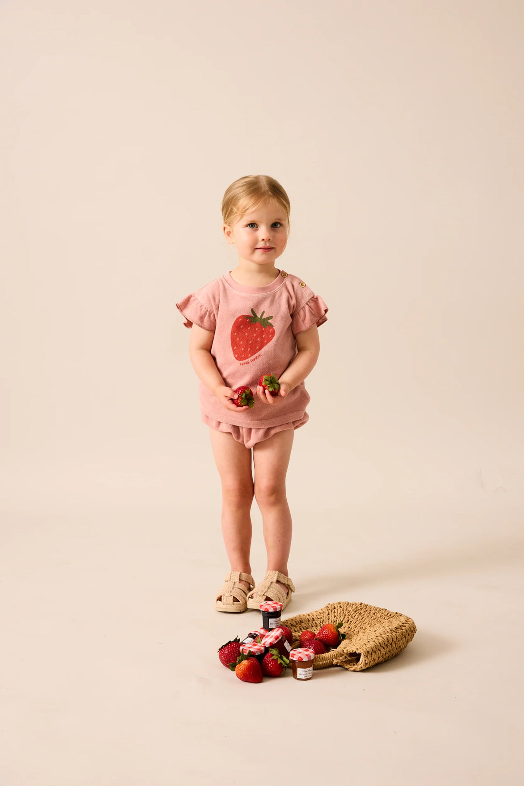 set outfit strawberry flutter tee and bloomers - berry