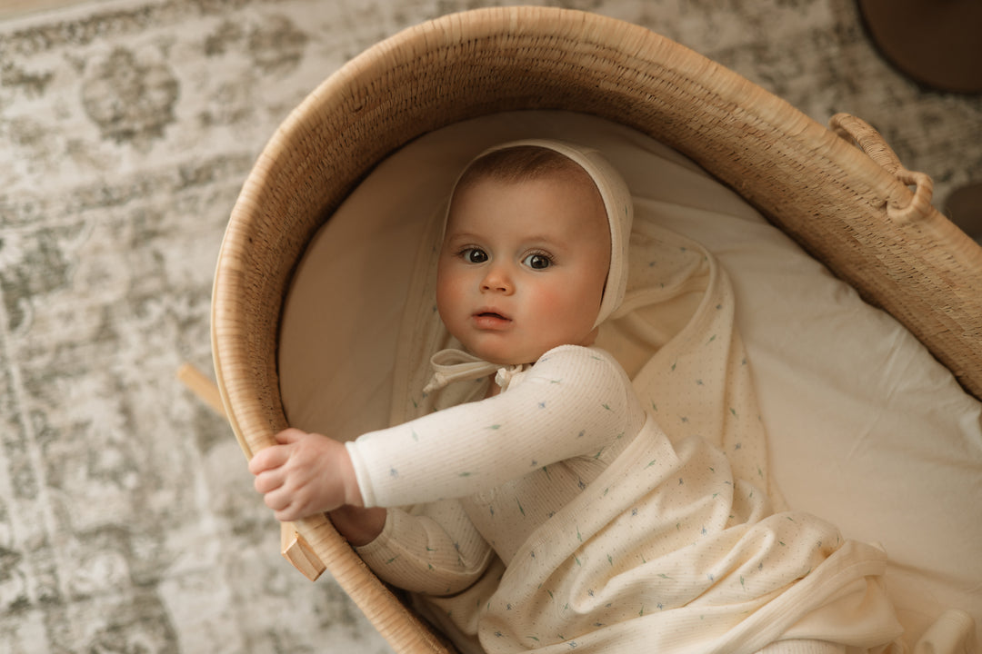 set footie  ribbed print with bonnet and blanket - leaf bud